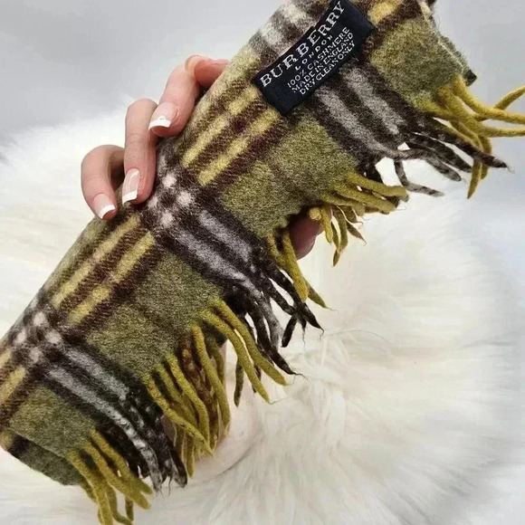 Burberry House Check πππ% πππ¬π‘π¦ππ«π Fringe Scarf - Picture 4 of 11